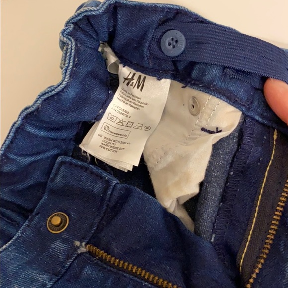 H&M Distressed blue jeans, size 5-6 YR - Picture 8 of 8